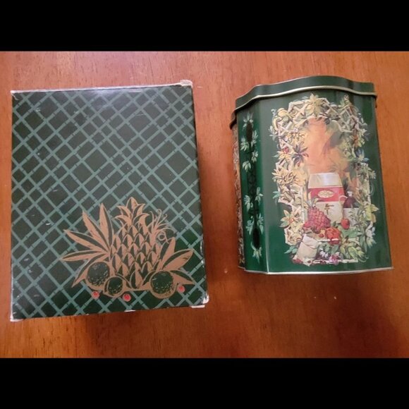 1980  Avon Collectible Holiday Treats - Picture 1 of 2